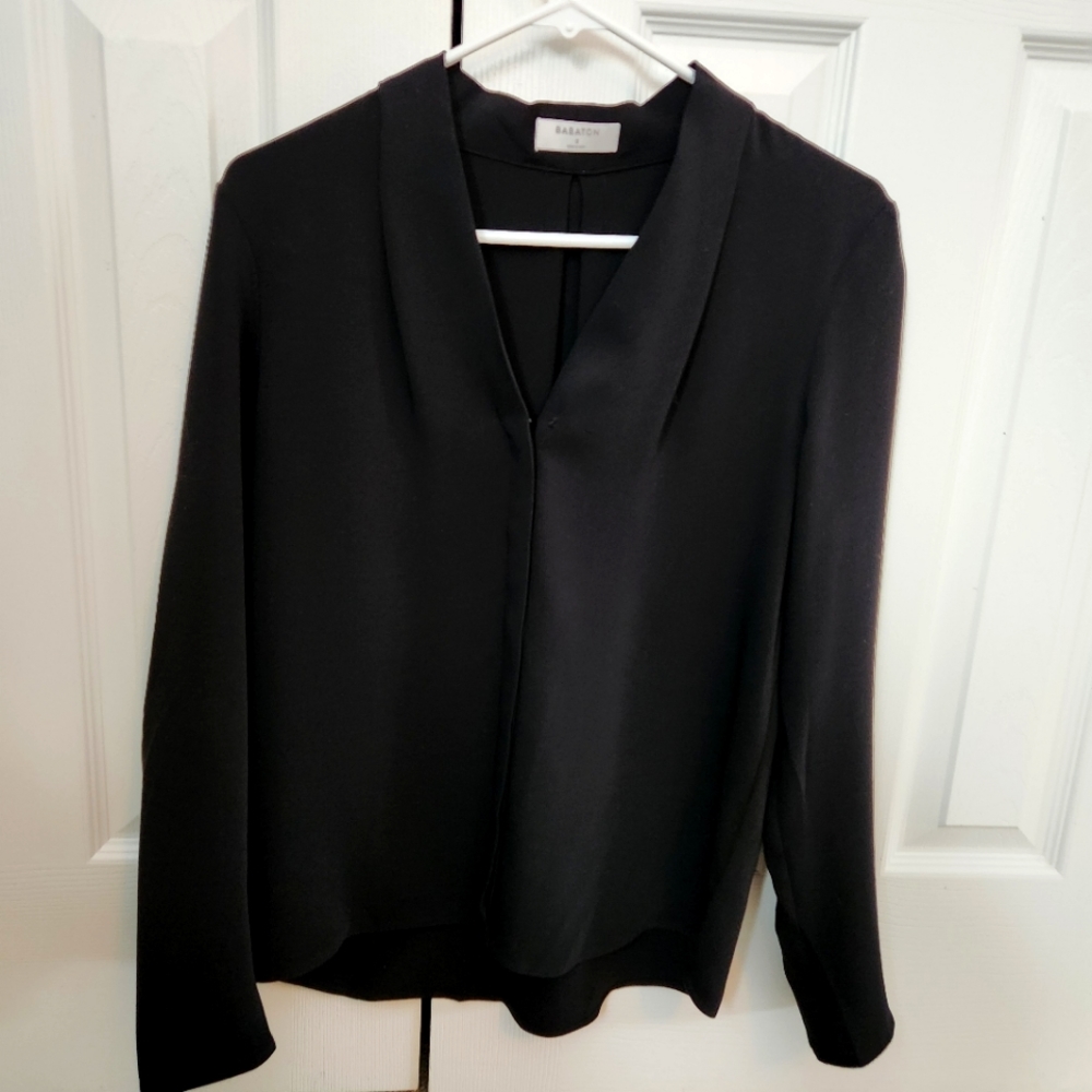Aritzia Babaton Blouse